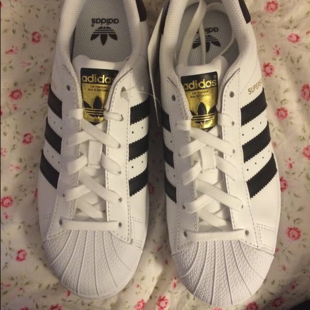 Adidas superstars